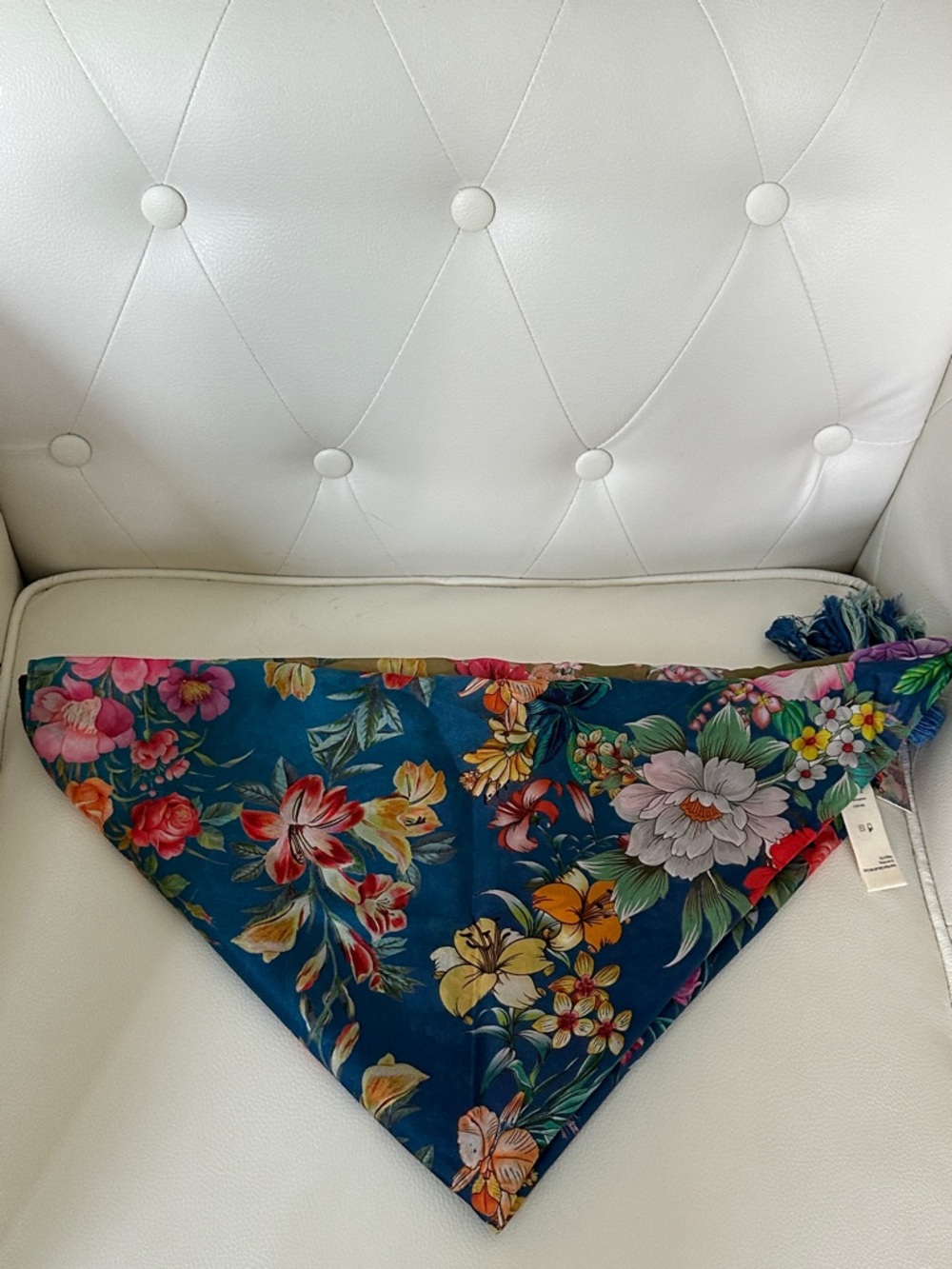 JOHNNY WAS NEUTRA SCARF 💯 SILK Vibrant Floral scarf. Brand New, Summer Must Have - Picture 15 of 17